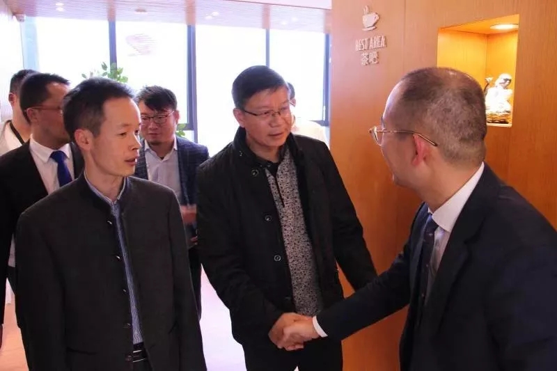  西南林业大学文法学院院长一行到我所考察交流