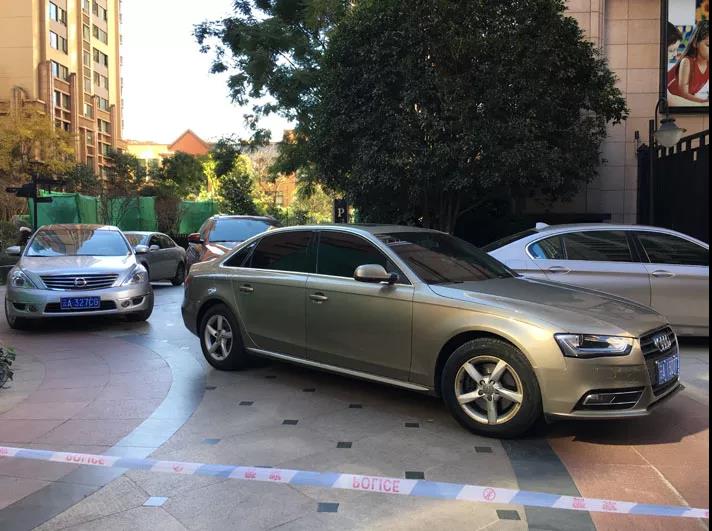 北京路一小区停车费突然涨一倍，从15元涨到30...